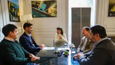 Firmaron dos convenios clave para el turismo y la formación cultural en la Capital