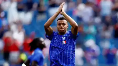 Mbappé alcanzó los 20 goles en Mundiales y la FIFA lo aplaudió: el récord que le arrebató a Messi