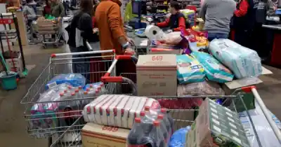 Se te va medio sueldo en el súper: 3 de cada 10 salteños ya gastan $150 mil por semana