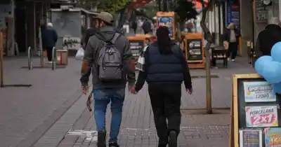 El centro de Rosario, entre lo abierto y lo cerrado: así se vive el viernes no laborable