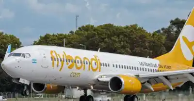 Flybondi en llamas: canceló los dos vuelos del día a Mendoza y opera con solo tres aviones