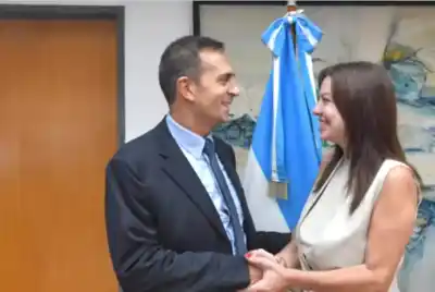 Tensión Salarial: El Gobierno Propone 0% de Aumento para Estatales y Agudiza Conflictos Gremiales