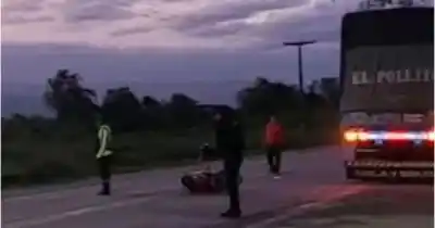 Impactante choque en Ruta 34: un motociclista herido y el tránsito desviado