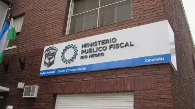 Su hija le salvó la vida: la roció con combustible y quiso prenderla fuego en Cipolletti