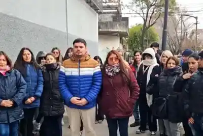 Vicente López: 30 operarios de una textil denuncian que les cerraron las puertas y les deben sueldos