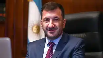 El día clave del exsenador Kueider: la Justicia paraguaya define su condena