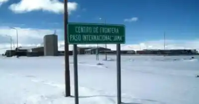 Después de una semana de caos por la nieve, el Paso de Jama reabrió al tránsito
