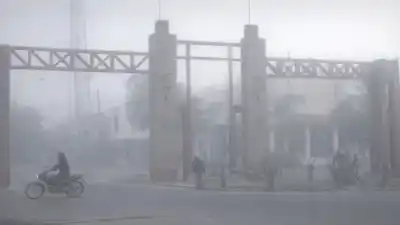 Niebla y frío extremo en La Banda: lo que el sol deparará hoy