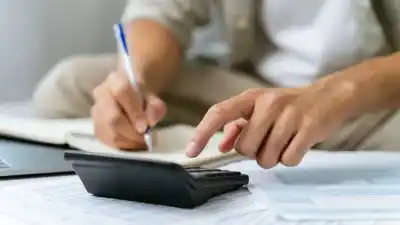¿Cuánto más pagarás desde agosto? Se vienen nuevos aumentos en Ganancias y Monotributo