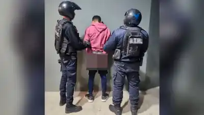 Entró a robar, quiso escapar y la Policía descubrió que tenía una orden de captura