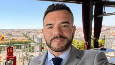 Escándalo diplomático: desplazan a un funcionario tras una pelea pública con el embajador en España