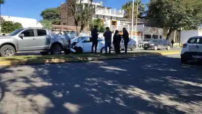 Múltiples vehículos chocaron en la curva de La Chacarita: lo que se sabe hasta ahora