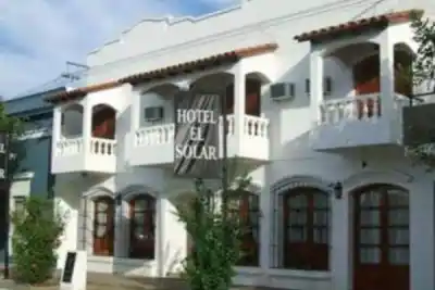 El histórico Hotel El Solar echa el cierre en Goya: ¿qué pasará con sus empleados?