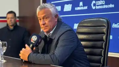 Pipo Gorosito llegó a San Lorenzo, sacudió el plantel y lanzó un dardo: "El club vive una situación angustiante"