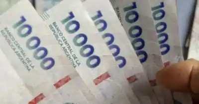 Irrumpieron en su casa mientras dormía y se llevaron una fortuna en efectivo