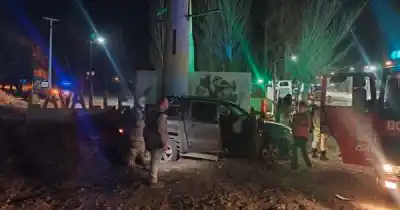 Chocaron contra el monumento de Lavalle y lo que pasó adentro es escalofriante