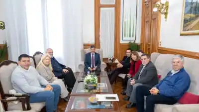 ¿Se viene el asueto? La respuesta de Acevedo que nadie esperaba