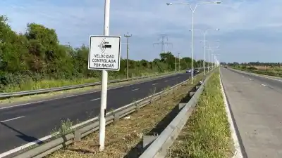 Más de 100 radares en rutas de Santa Fe operan sin permiso: ¿son válidas las multas?