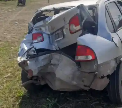 Fuerte Choque en la Vieja Ruta 38: Colectivo y Auto Protagonizan Accidente Cerca de León Rouges Rougés