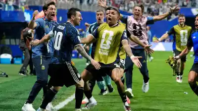 La locura del plantel argentino tras el gol de Lautaro Martínez que los depositó en la final del Mundial