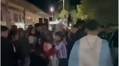 Festejos que terminaron en tragedia: apuñalaron a un hombre en plena celebración por Argentina