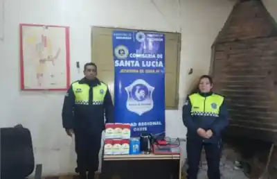 Cayó el “Chuperra” en Santa Lucía: Hallaron Bebidas y Objetos Robados de un Kiosco en su Casa