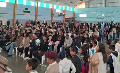 El plan perfecto para el domingo: feria, música y la final del Mundial en Santa Isabel