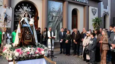 La imagen de la patrona llegó al Palacio Municipal y nadie quiere perderse este momento
