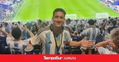 Dejó el auto para seguir a la Selección: la odisea del hincha de Río Gallegos que viaja 2.000 km en colectivo a la final