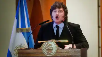Milei lanzó su candidatura para 2027 y prometió 500 mil millones en baja de impuestos