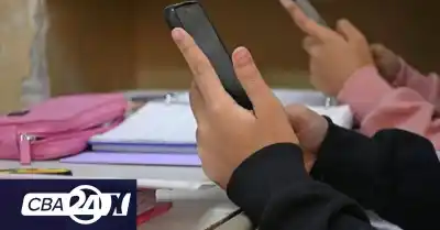 Adiós a los celulares en clase: las escuelas municipales tienen 30 días para aplicar la prohibición