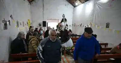 El frío no pudo con la fe: así se vivió la Fiesta Patronal en la histórica Capilla de Achango