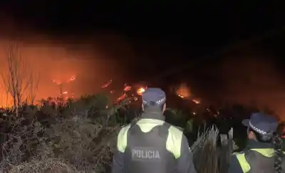 El fuego avanzaba sin control en Amaicha: el operativo que evitó una tragedia