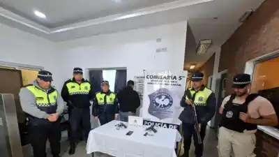 Allanamiento en la Bolivia al 2400: secuestraron dos armas y detuvieron a un hombre con frondoso prontuario