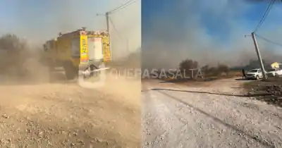 Vecinos en llamas: el fuego arrasa viviendas en Salta y el viento Zonda complica todo
