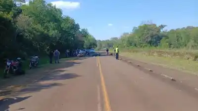 Tres heridos tras un violento choque de motos en la ruta a San Ignacio