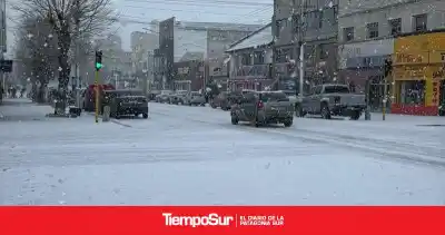 Llegó el momento que todos esperaban: así cayó la primera nevada del invierno en Río Gallegos