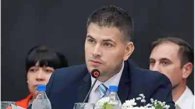 El intendente de Feliciano se baja el sueldo y propone un cambio radical en los haberes políticos