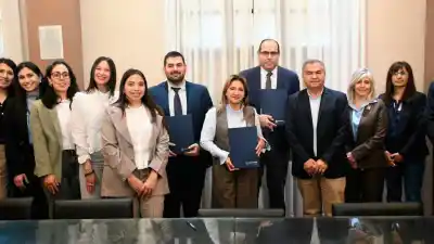 Firmaron un convenio clave para que los vecinos accedan a asesoramiento legal gratuito