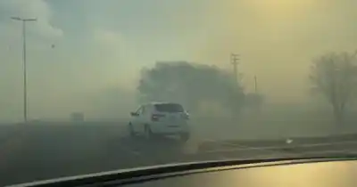 Viento y tierra en Salta: la avenida Kennedy se vuelve una trampa para conductores