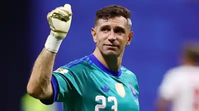 Dibu Martínez reveló el dolor que lo acompaña a la final del Mundial: "Me duele todos los días"