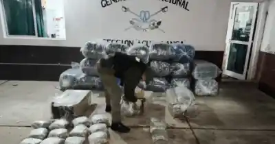 Así escaparon los narcos en Salta: dejaron más de 52 kilos de marihuana y huyeron entre la maleza