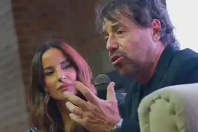 El día que Messi le escribió un WhatsApp y él pensó que era una broma: la historia de Ricky Sarkany que emocionó a todos en Corrientes