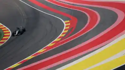 Russell revela un misterioso problema que frena su Mercedes y no es su conducción