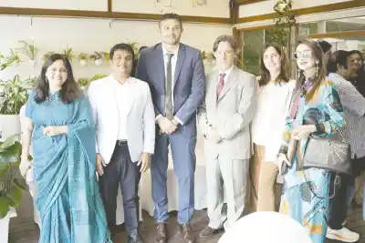 De Misiones a la India: la primera carga de yerba mate ya está lista para viajar