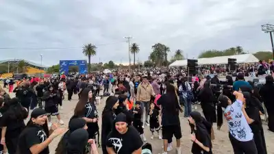 Sábado a pura energía en la Costanera: baile, tenis y bicis gratis en Santiago es tu Río