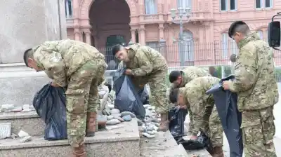 Por la final del Mundial, retiraron de Plaza de Mayo las piedras que homenajean a víctimas de COVID-19