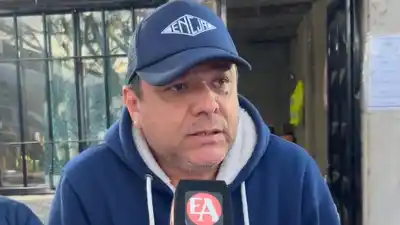 Docentes de la Clara J. Armstrong se ponen el overol: administran un estacionamiento para financiar obras