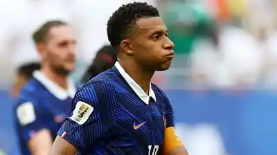 Mbappé superó a Messi en la tabla histórica de los Mundiales y su reacción sorprendió a todos