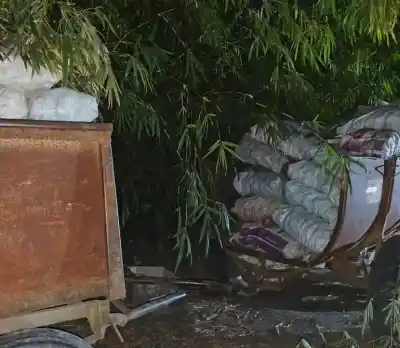 Fatal accidente en Gastona Sur: Un hombre murió al caer de un tractor